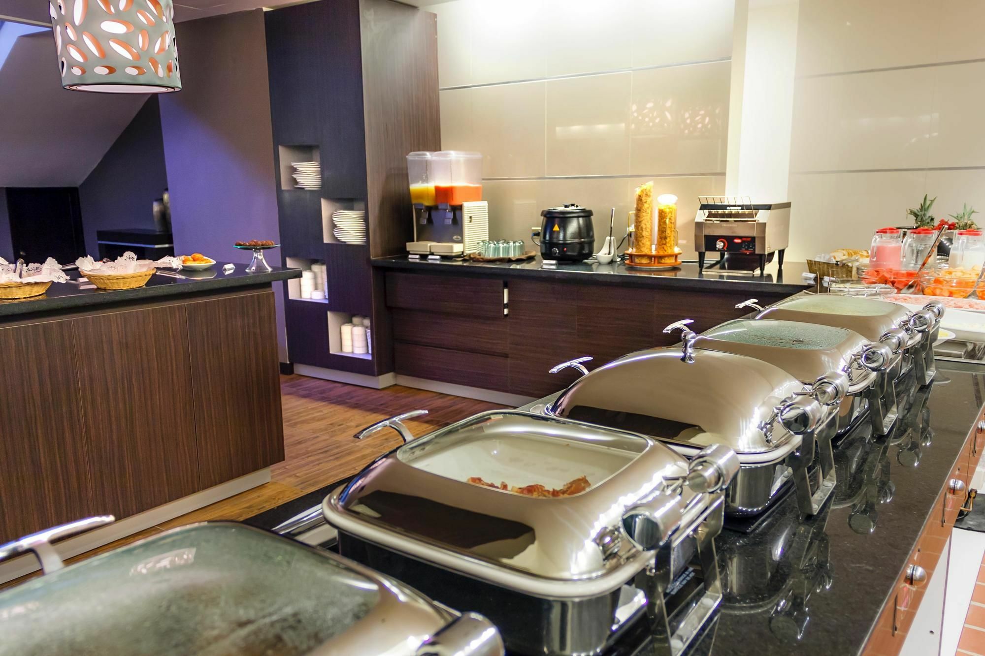 Guaparo Suites Valencia Bagian luar foto