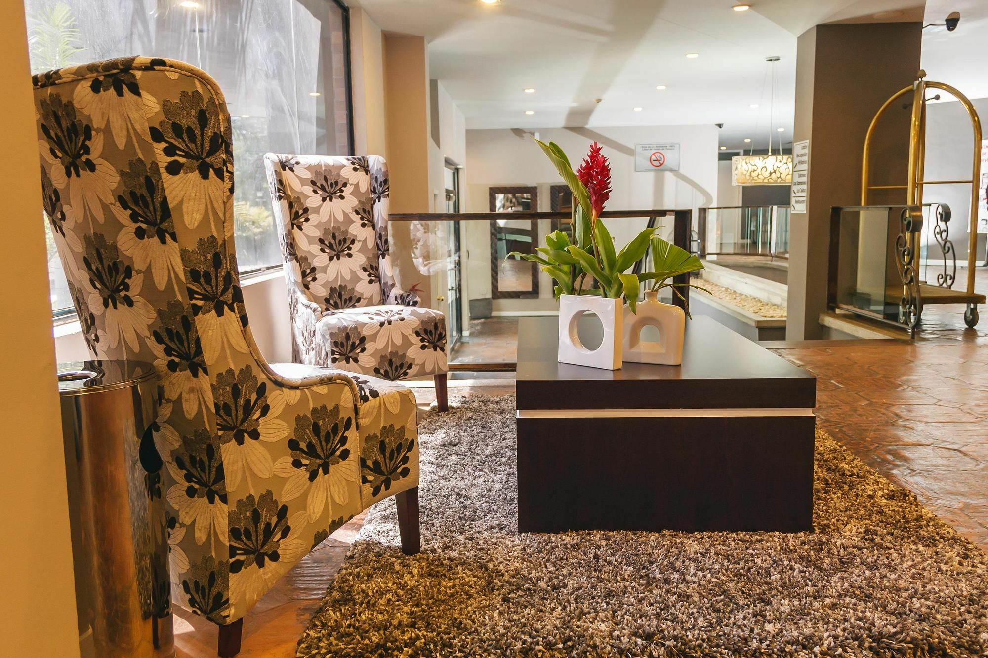Guaparo Suites Valencia Bagian luar foto